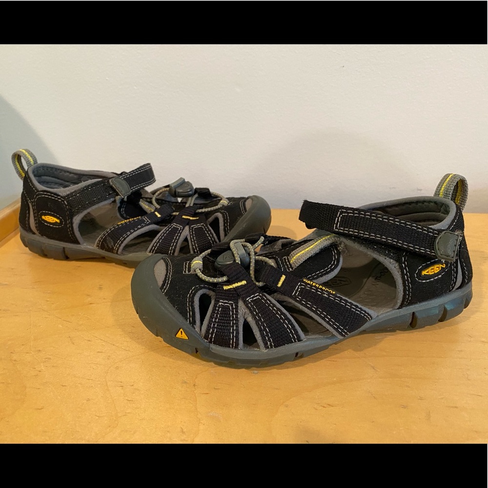 Keens Newport Kids Size 1
